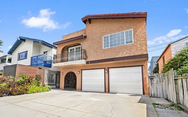 Building Photo - 148 Van Nuys Ave