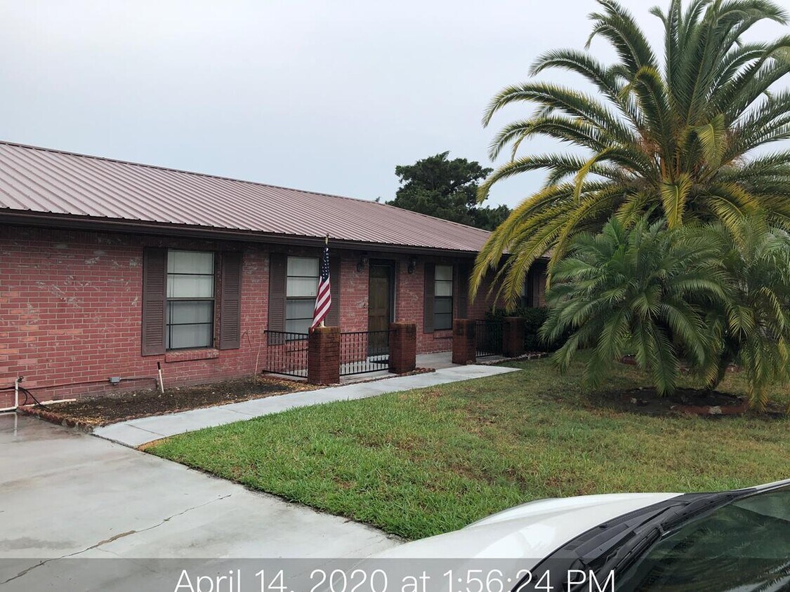 128 Magnolia Dr, East Palatka, FL 32131 House for Rent in East