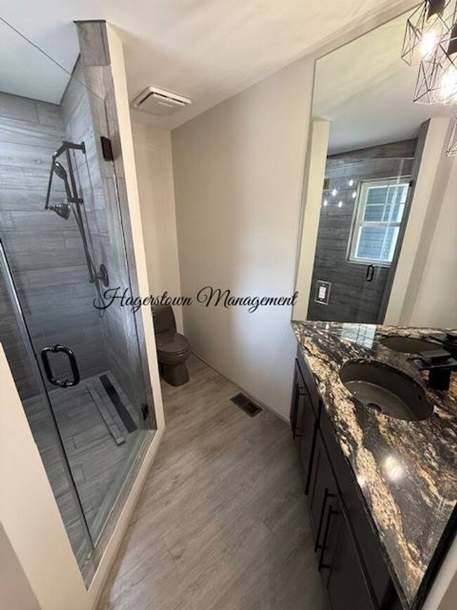 Foto del edificio - Spectacular 1-2 BR Single Family Home - Ju...