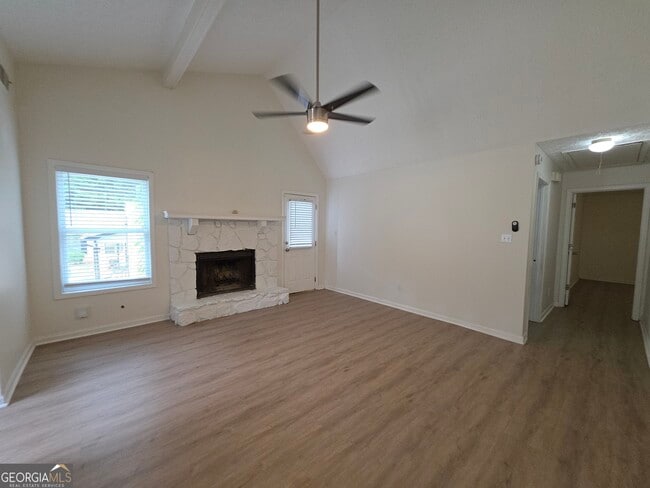 Building Photo - 452 Booth Cir SW