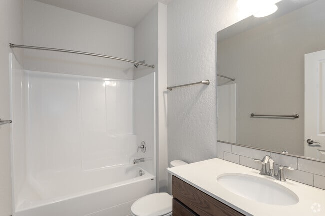 2BR, 2BA - 1,118SF - Riverside at Coyote Rock