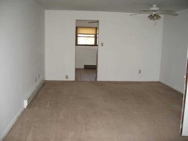 Building Photo - 606 Tower Ln