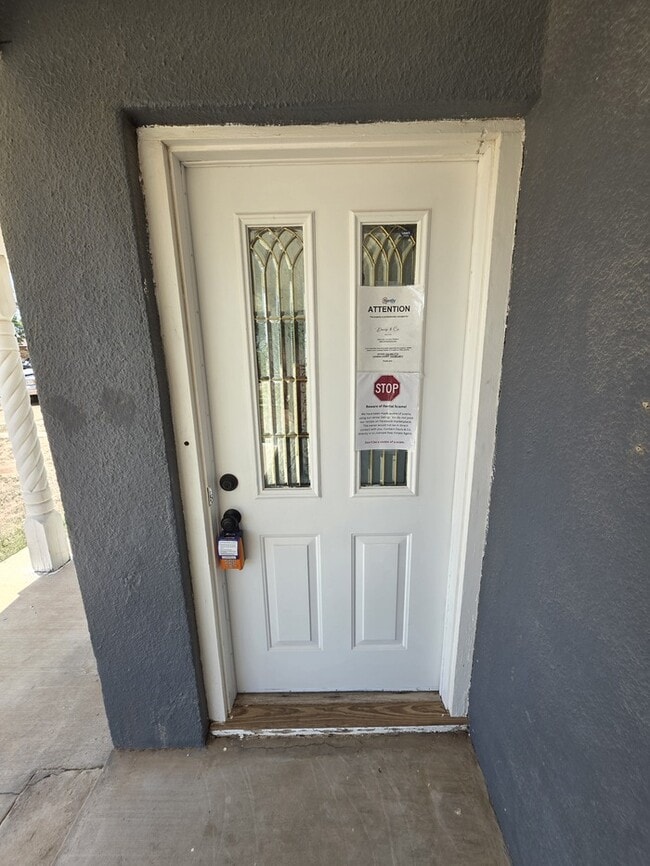 Building Photo - 3 bed 1 bath remodeled home, move in ready!