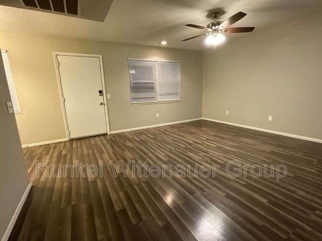 Foto del edificio - 1320 N 1st St