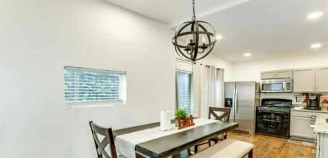 Building Photo - 401 N Polk St