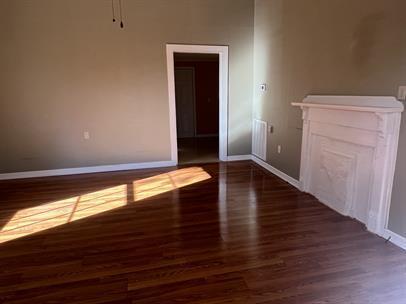Foto del edificio - 2 bed, 1 bath in a convenient location - Central