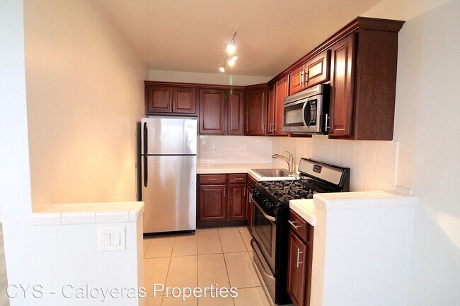 Foto del edificio - 3771 Jasmine Ave