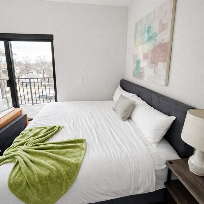 Foto del edificio - 4618 Douglas St