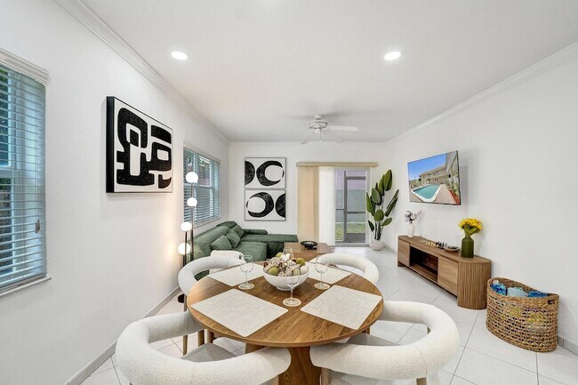 Foto del edificio - 1450 N Riverside Dr