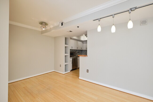 Foto del edificio - 1275 25th St NW