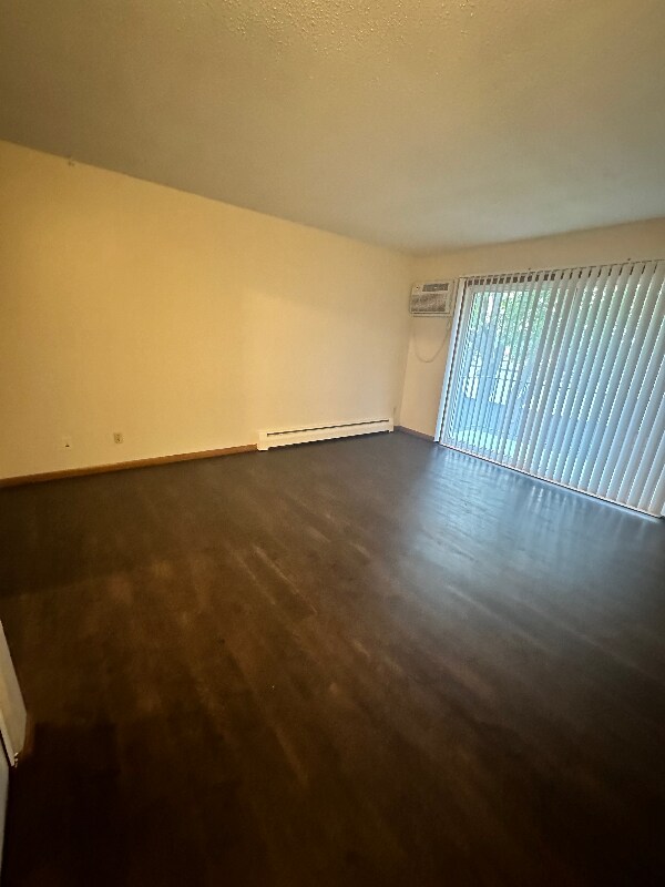 Foto del edificio - 1321 Division St