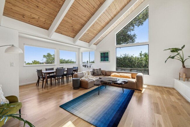 Foto del edificio - 85 Ridge Rd