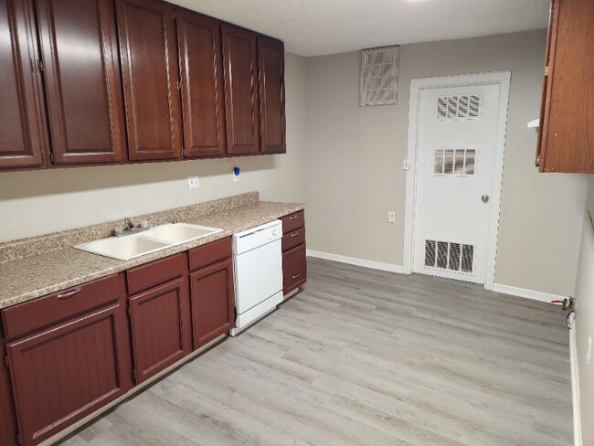 Foto del edificio - 1821 S Everett St
