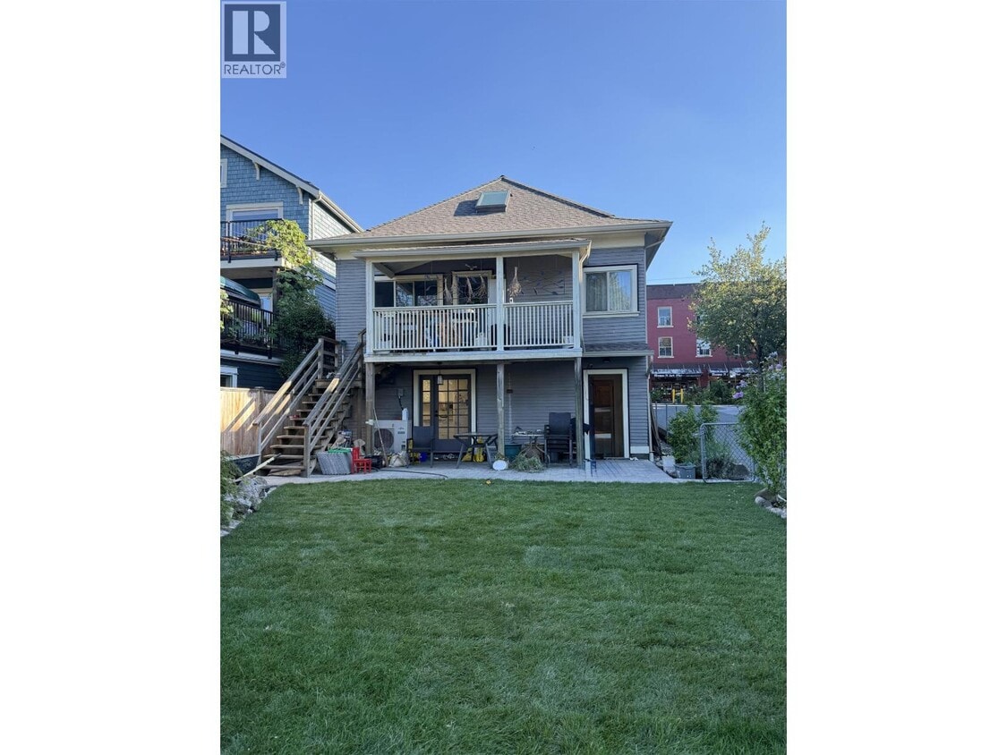 Photo principale - 1717 Charles St
