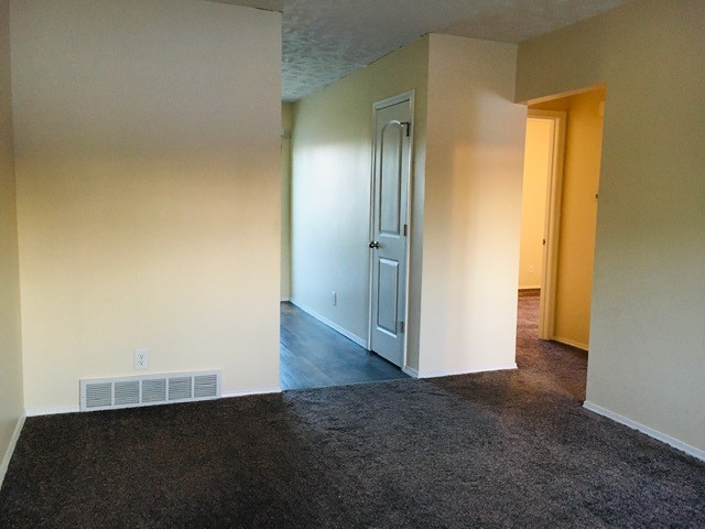 Building Photo - 915 White - 4