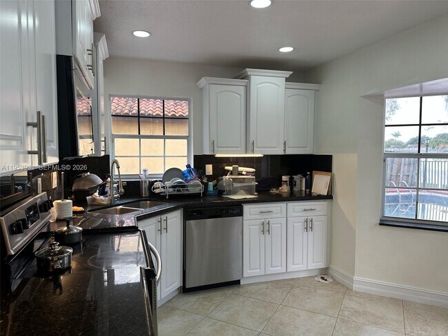 Foto del edificio - 20030 NW 83rd Ct