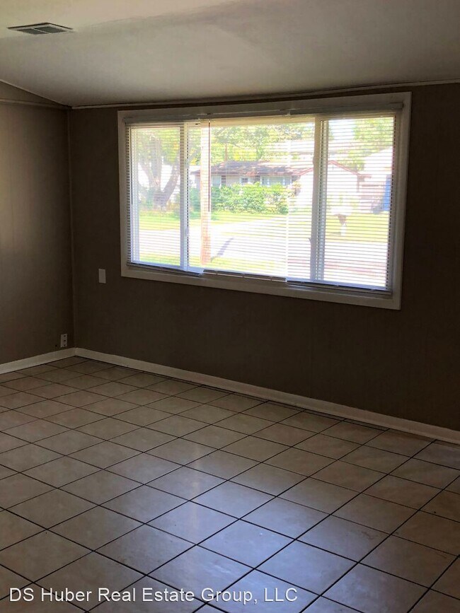 Building Photo - 2 br, 1 bath House - 2409 Greenbelt Dr