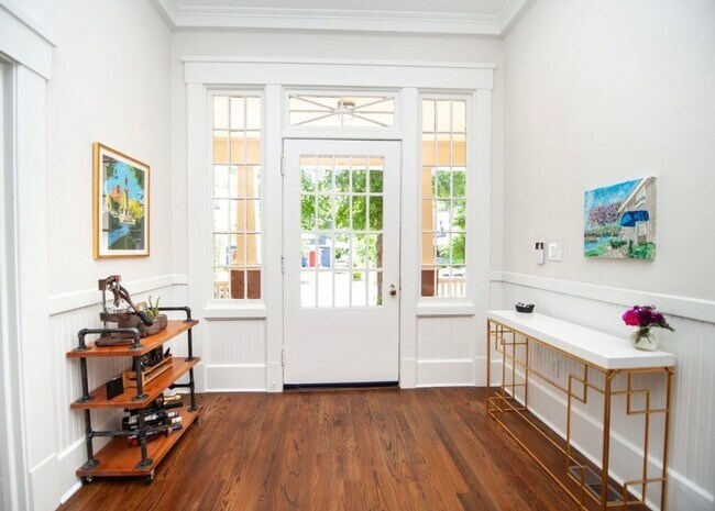 Foto del edificio - 144 W Hampton Ave