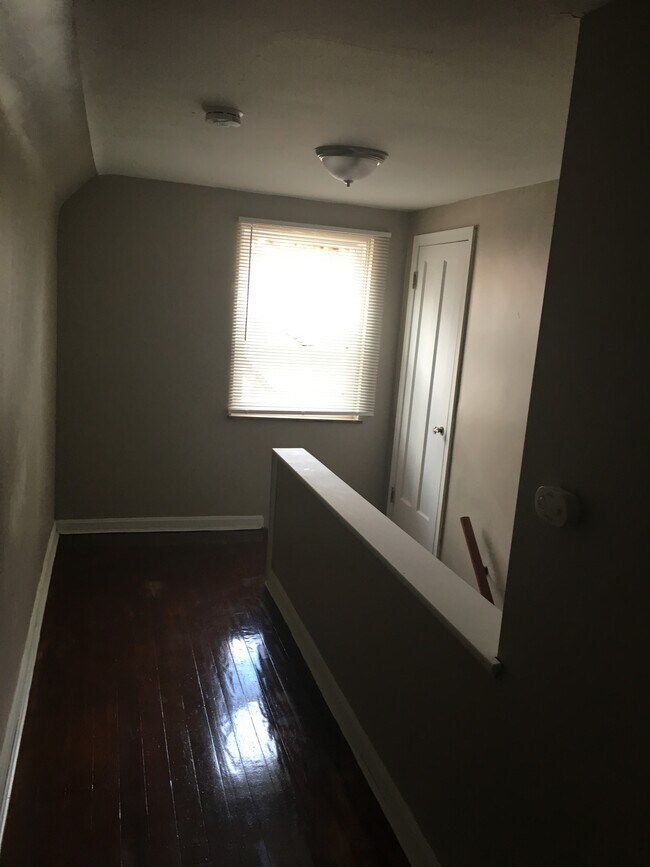 Building Photo - 5414 Newfield Ave