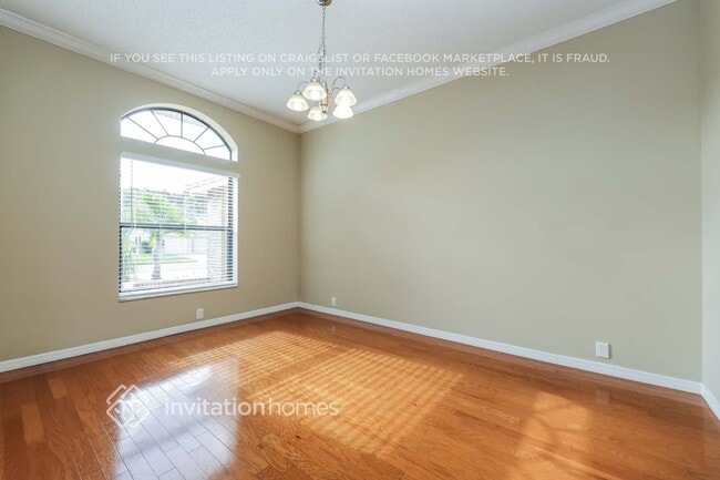 Building Photo - 4443 Bardsdale Dr