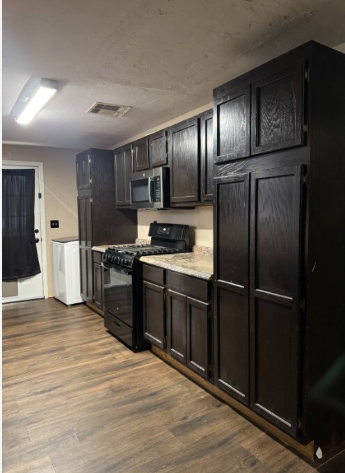 Foto del edificio - 724 E Delaware Ave