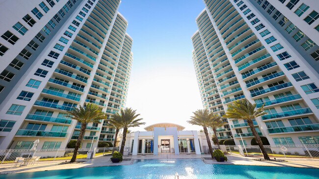 Foto del edificio - 241 Riverside Dr