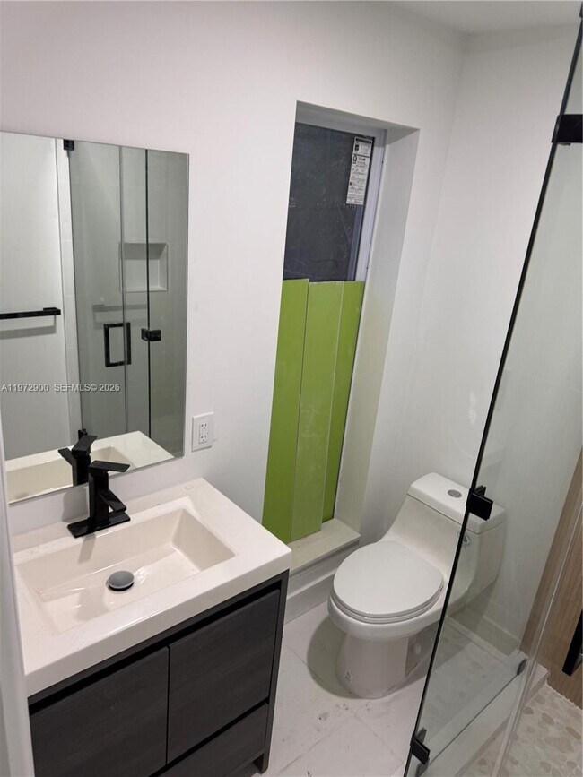 Foto del edificio - 2353 SW 11th Terrace
