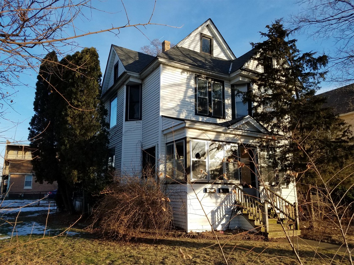 Primary Photo - 1104 S 6th St