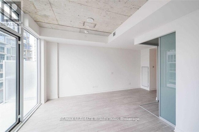 Building Photo - 15 Baseball Pl