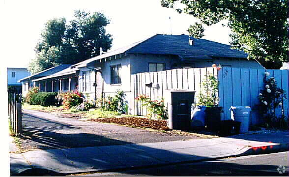 Building Photo - 236 Higdon Ave