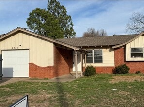 Building Photo - 2320 N Hammond Ave