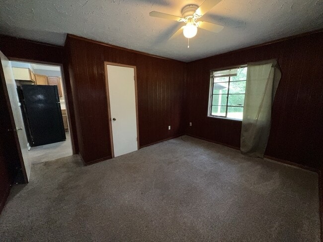 Foto del edificio - 3030 Oak Forest Dr