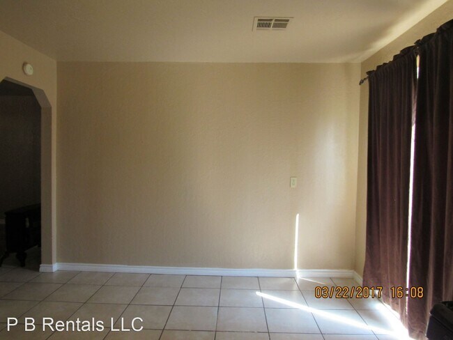Foto del edificio - 4 br, 2 bath House - 1414 NW Irwin Avenue