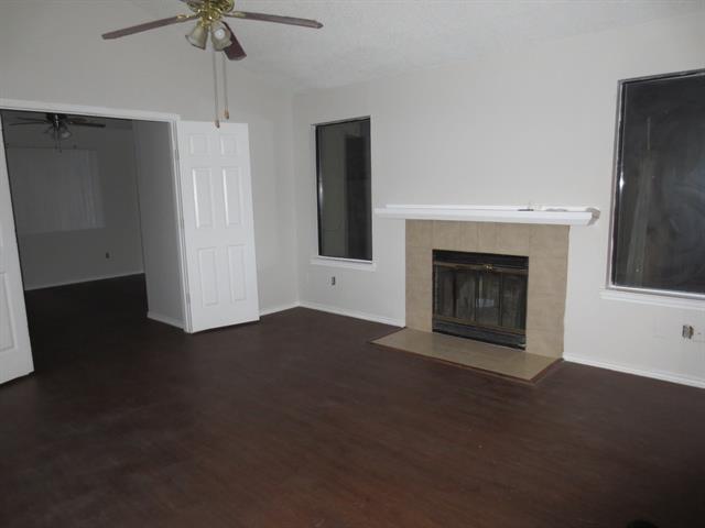 Foto del edificio - 1127 Cloudcrest Ct