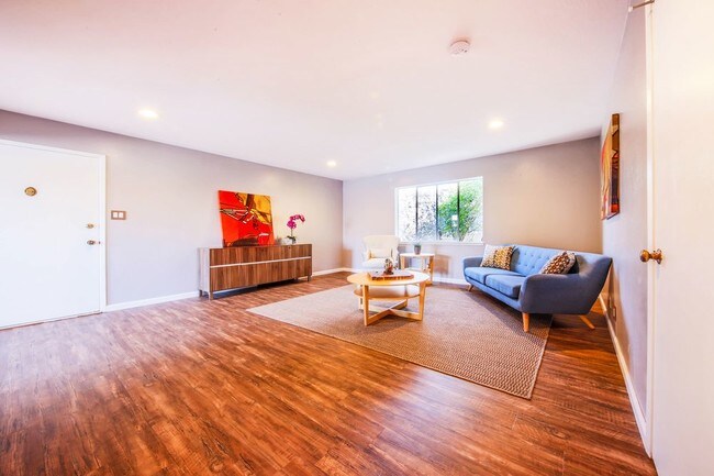 Foto del edificio - 428 Jackson Ave