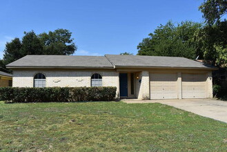 Building Photo - 6624 Vega Dr