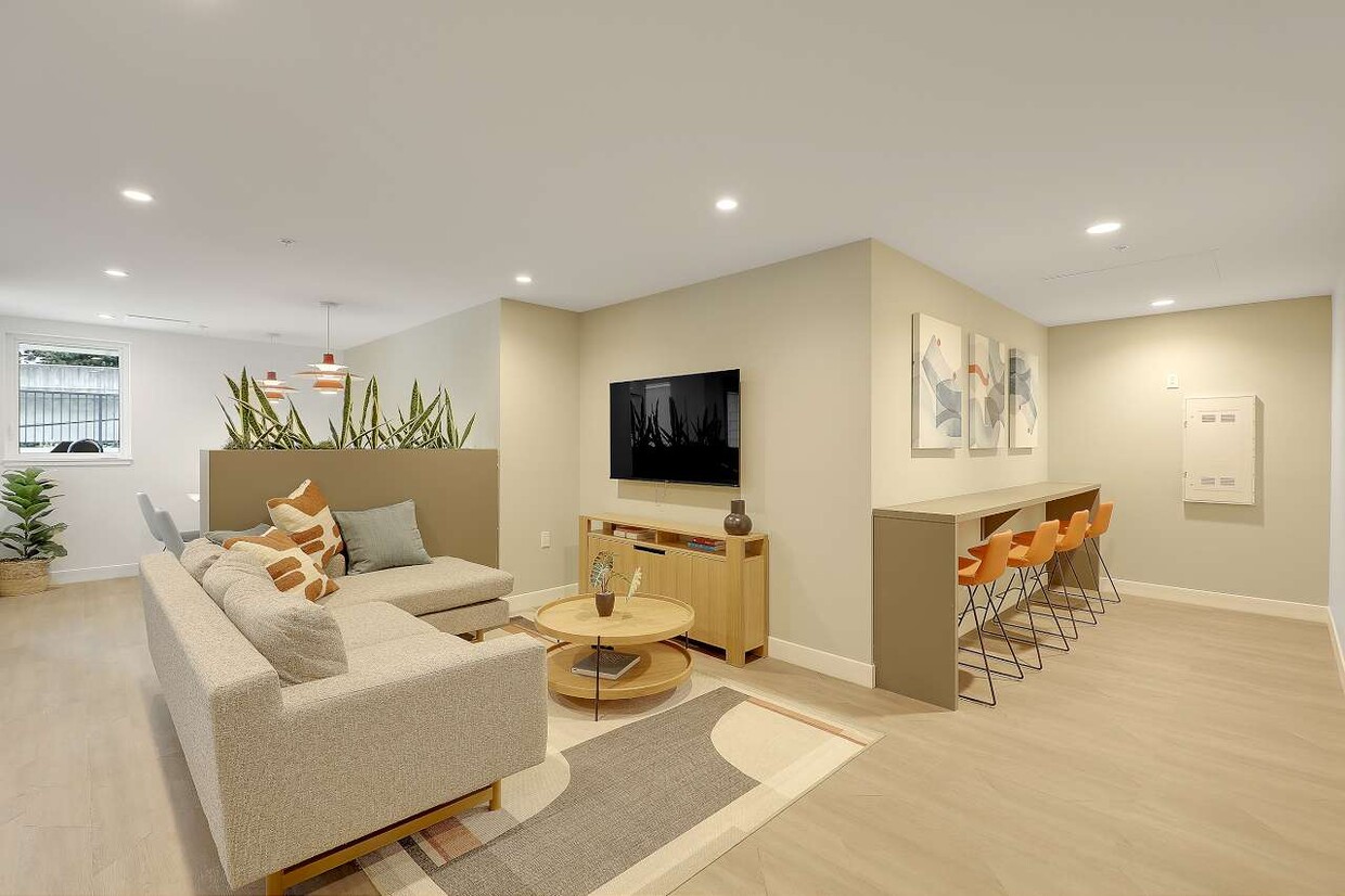 Building Photo - Nolo