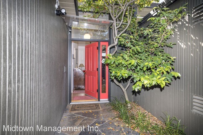 Building Photo - 4 br, 3 bath House - 290 Parkside Dr