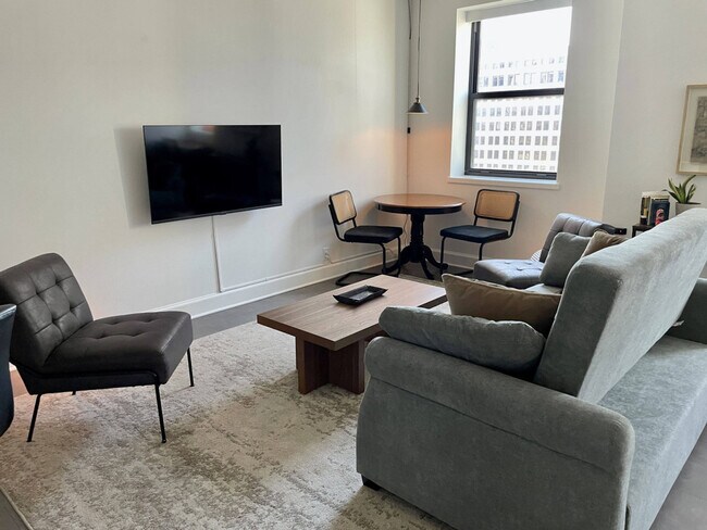 Foto del edificio - 758 N Broadway