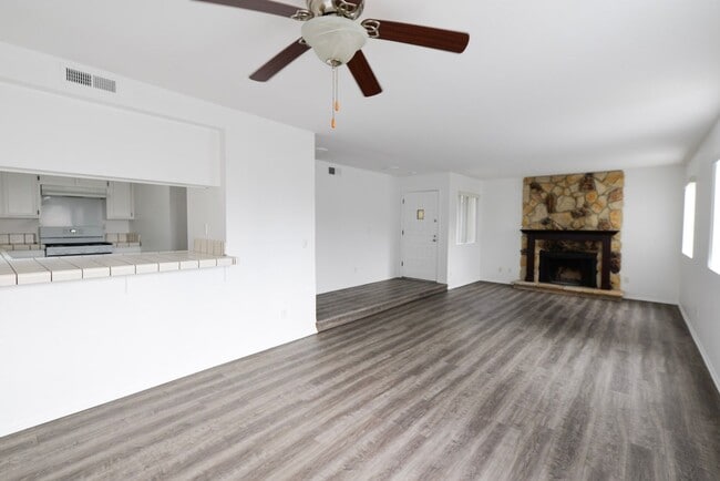 Building Photo - 2701 S El Camino Real