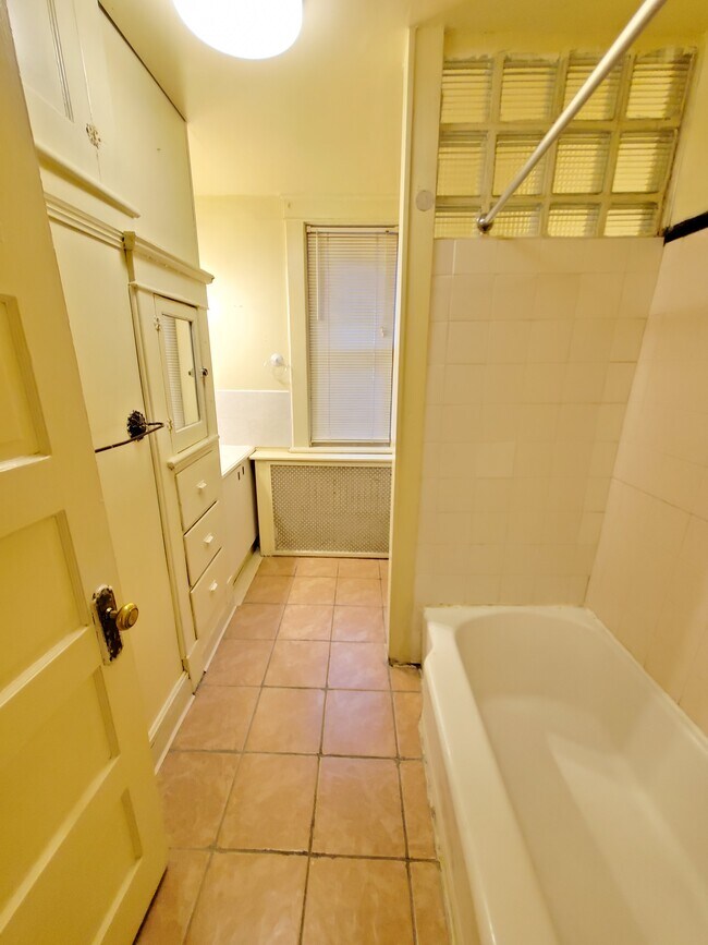 Bathroom - 754 Myrtle Ave