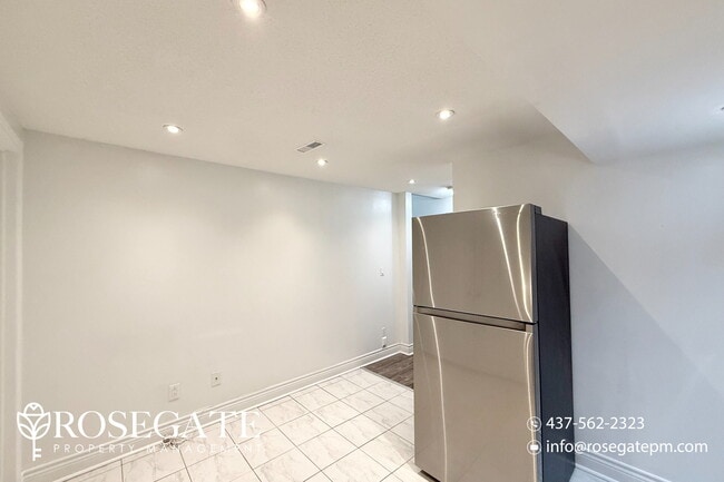 Building Photo - Cozy 2-Bedroom Basement Unit in Scarboroug...