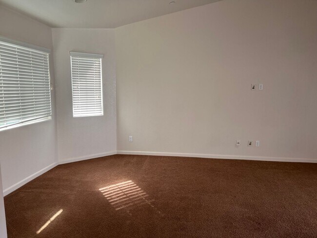 Foto del edificio - 2578 Bell Port Ave