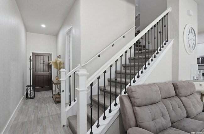 Building Photo - 164 Ave Ventana