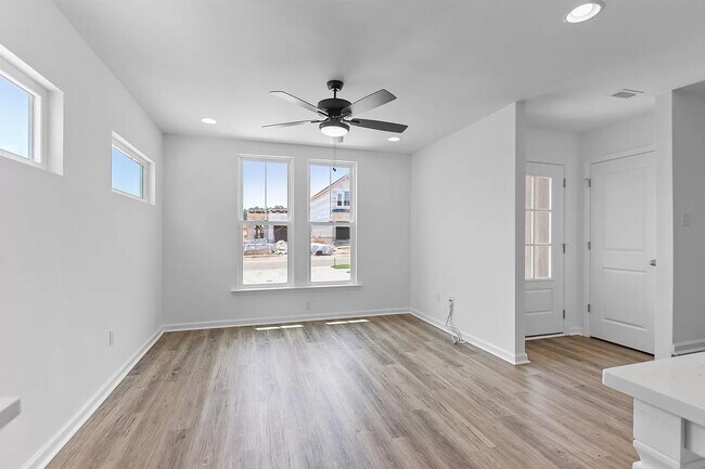 Building Photo - 3667 Meadow Vista Ln