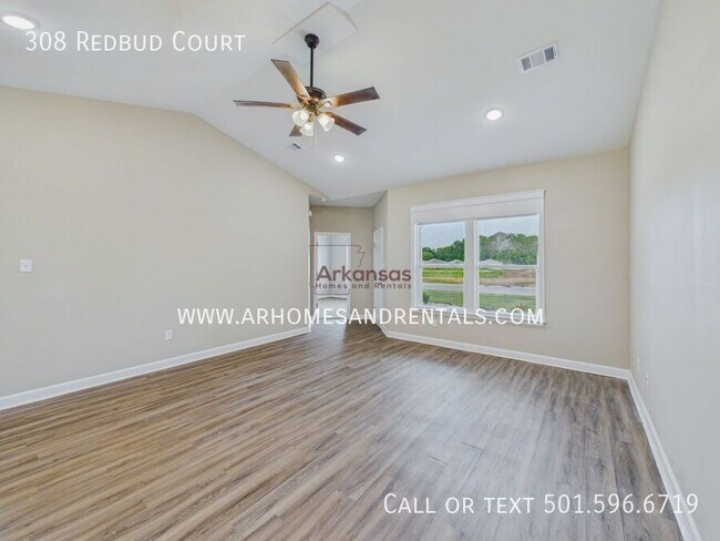 Foto del edificio - 308 Redbud Ct