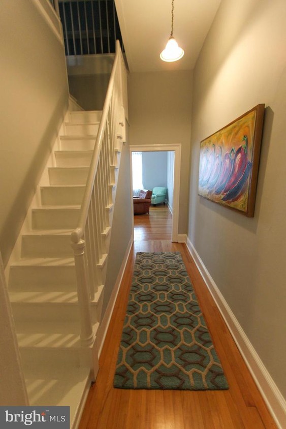 Foto principal - 102 S Lawrence St