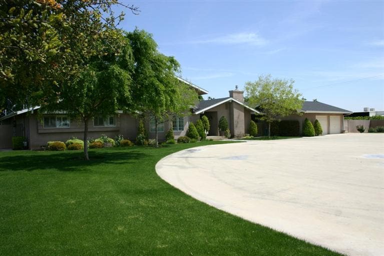 Primary Photo - 2558 De Wolf Ave