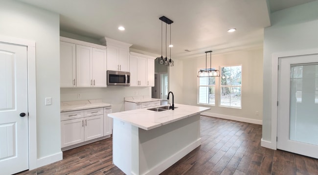 Building Photo - 1101 N 2nd St