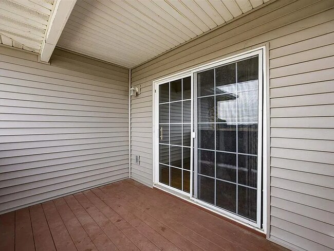 Foto del edificio - 560 Penn Ct